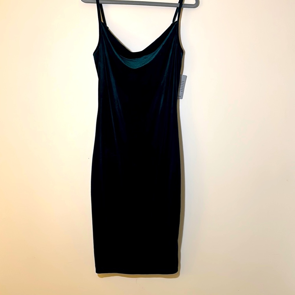 NWT Emerald Green Stretch Velvet Midi Slip Dress by Love By Design, Women's Sz M